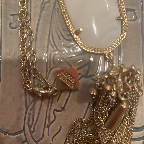 Kendra Scott Rayne Necklace - Picture 3 of 5
